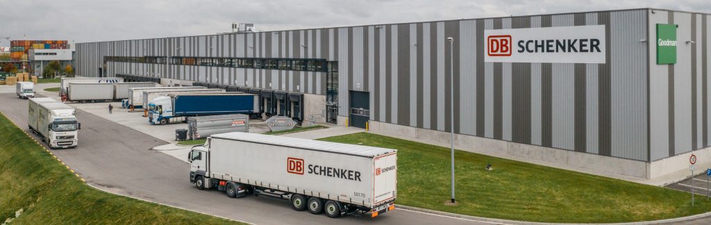 38.000 qm neue Logistikfläche vom Feinsten. DB Schenker hat sein neues Lager im GVZ Augsburg für seine Kunden KUKA und MediaShop feierlich eröffnet. © DB Schenker