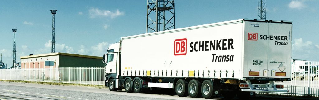 Damit Hilfe sicher und pünktlich ankam. DB Schenker TRANSA transportierte Mineralwasserspenden von Volvic an deutsche Tafeln. © DB Schenker