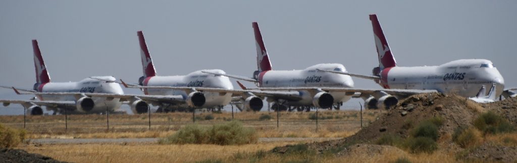 Qantas-B747 warten auf dem Mojave-Airport in Kalifornien. © picture alliance / ZUMAPRESS.com | Gene Blevins