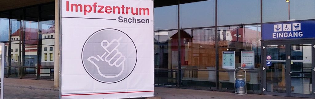 Für das Deutsche Rote Kreuz stellt DB Schenker die Versorgung der Impfzentren in Sachsen sicher. © DB Schenker