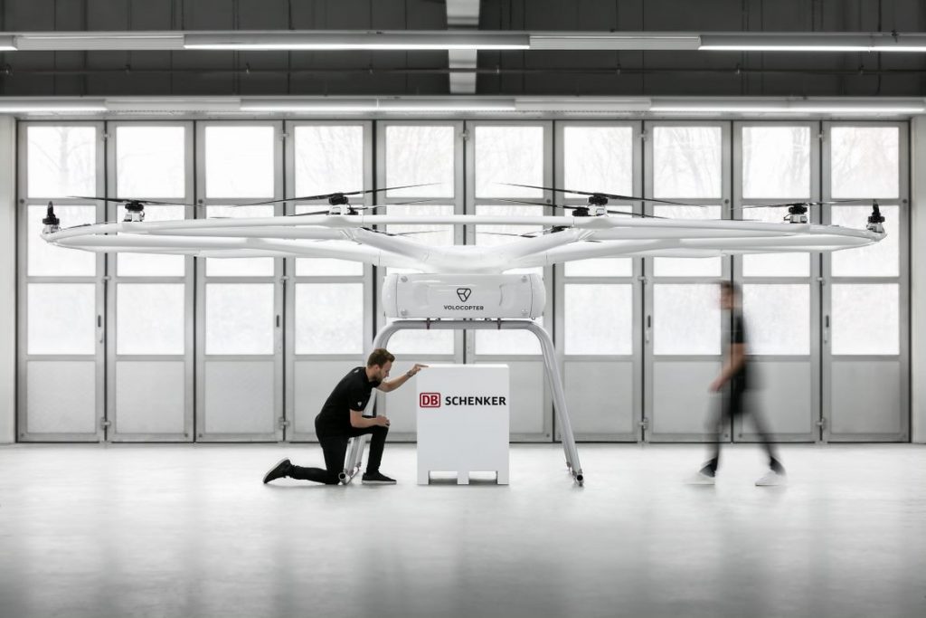 Drony to przyszłość logistyki. Ten, nad którym pracujemy wraz z Volocpter GmbH ma transportować ładunki o wadze do 200 kg.